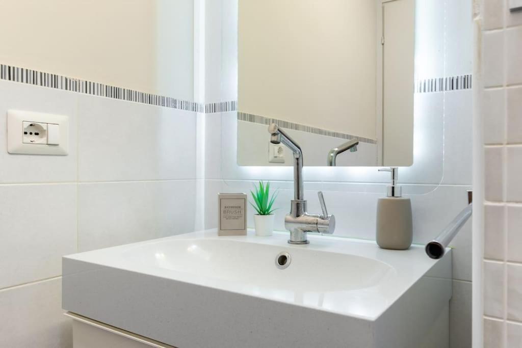 Historical Suite - Pieno Centro - Porta Nuova- Piazza Castello Turin Luaran gambar